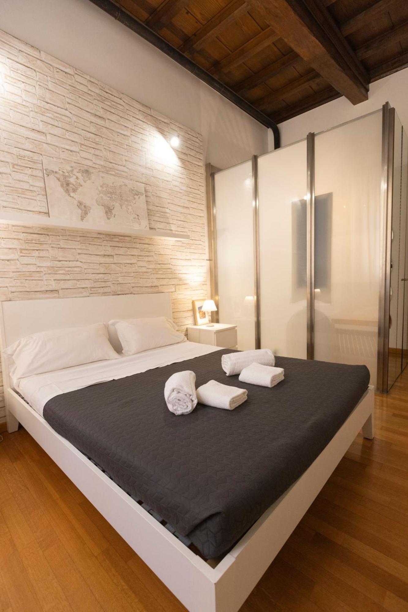 Barberini Apt Close To Fontana Di Trevi Rome Exterior photo