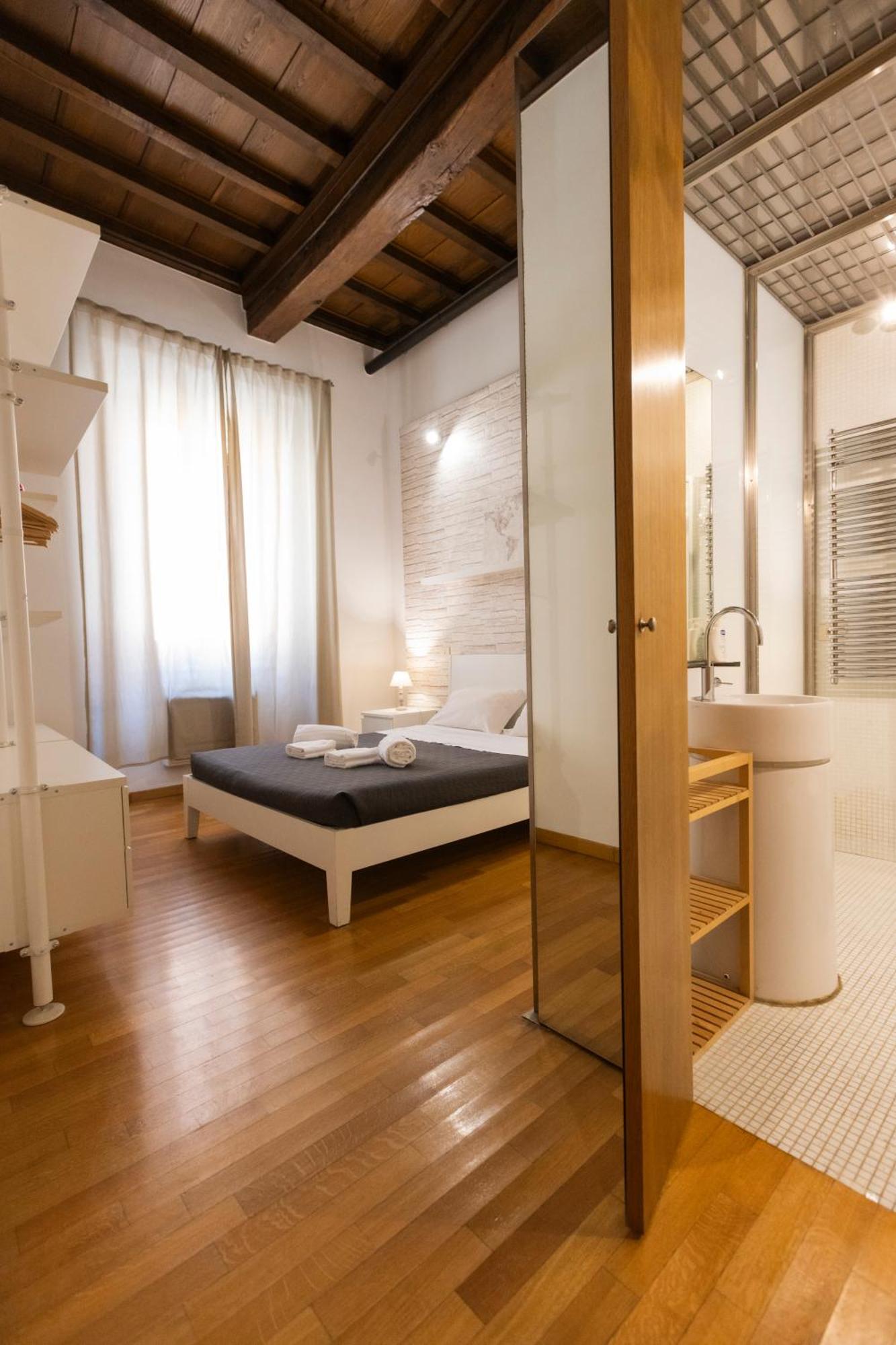 Barberini Apt Close To Fontana Di Trevi Rome Exterior photo